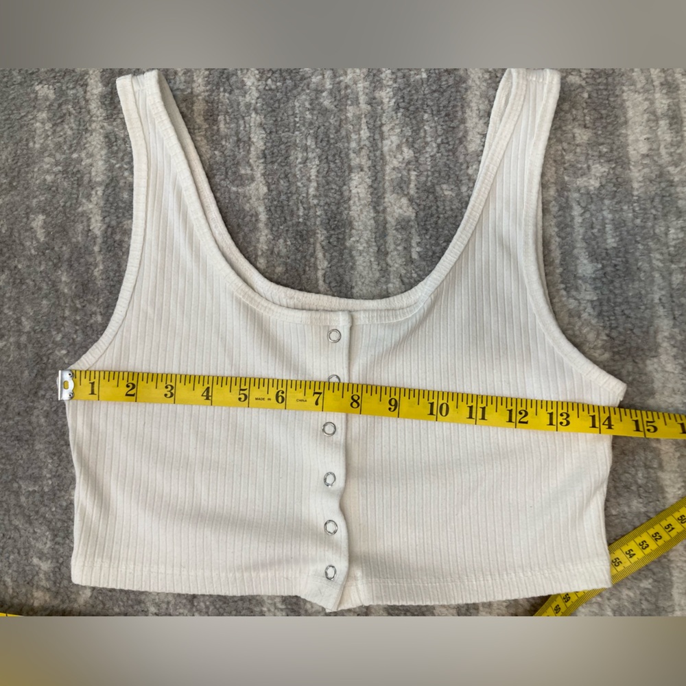White Ribbed Button-Up Crop Top - Picture 3 of 5